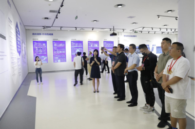 擁抱&ldquo;新動能&rdquo; 網(wǎng)絡名人近距離感受寧德新能源產(chǎn)業(yè)&ldquo;加速度&rdquo;